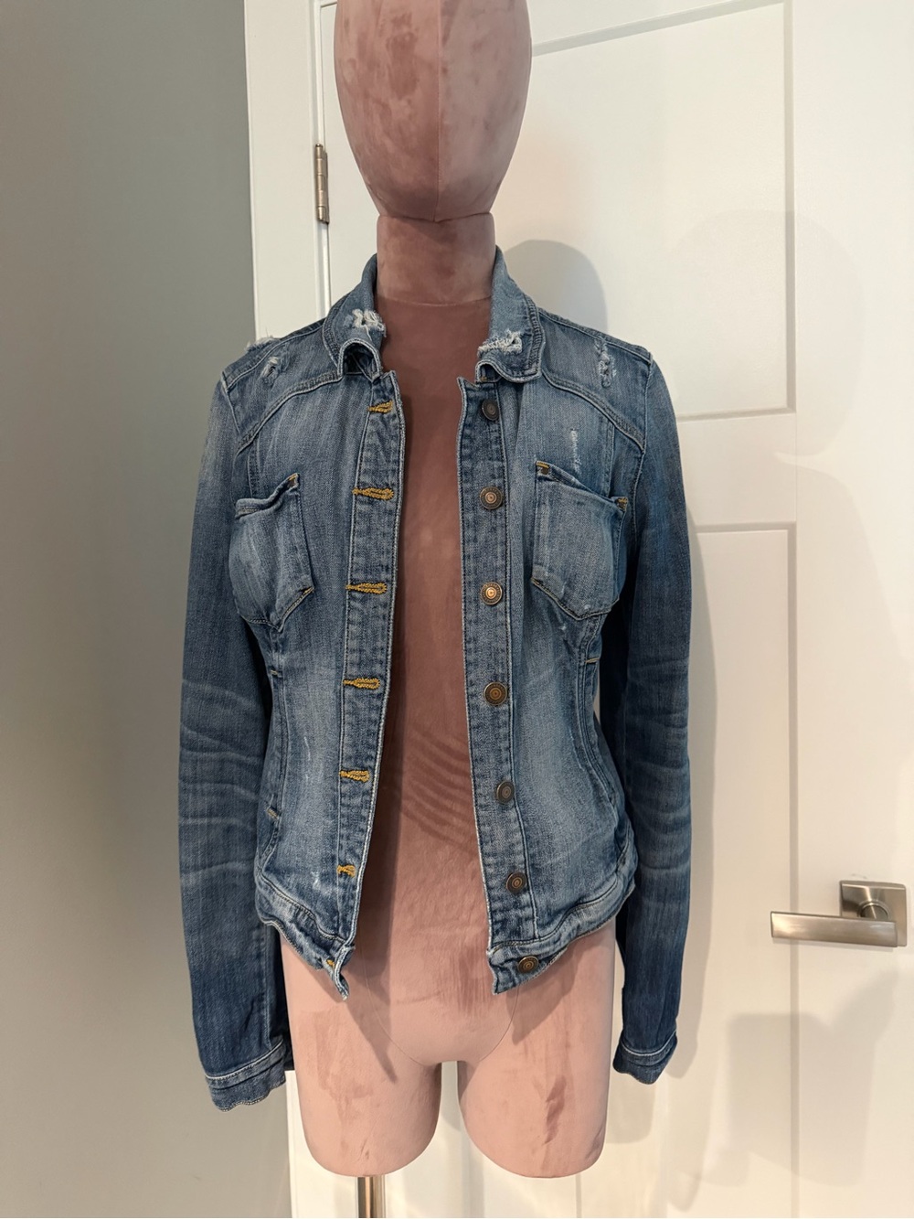 Guess Classic Distressed Blue Denim Jacket